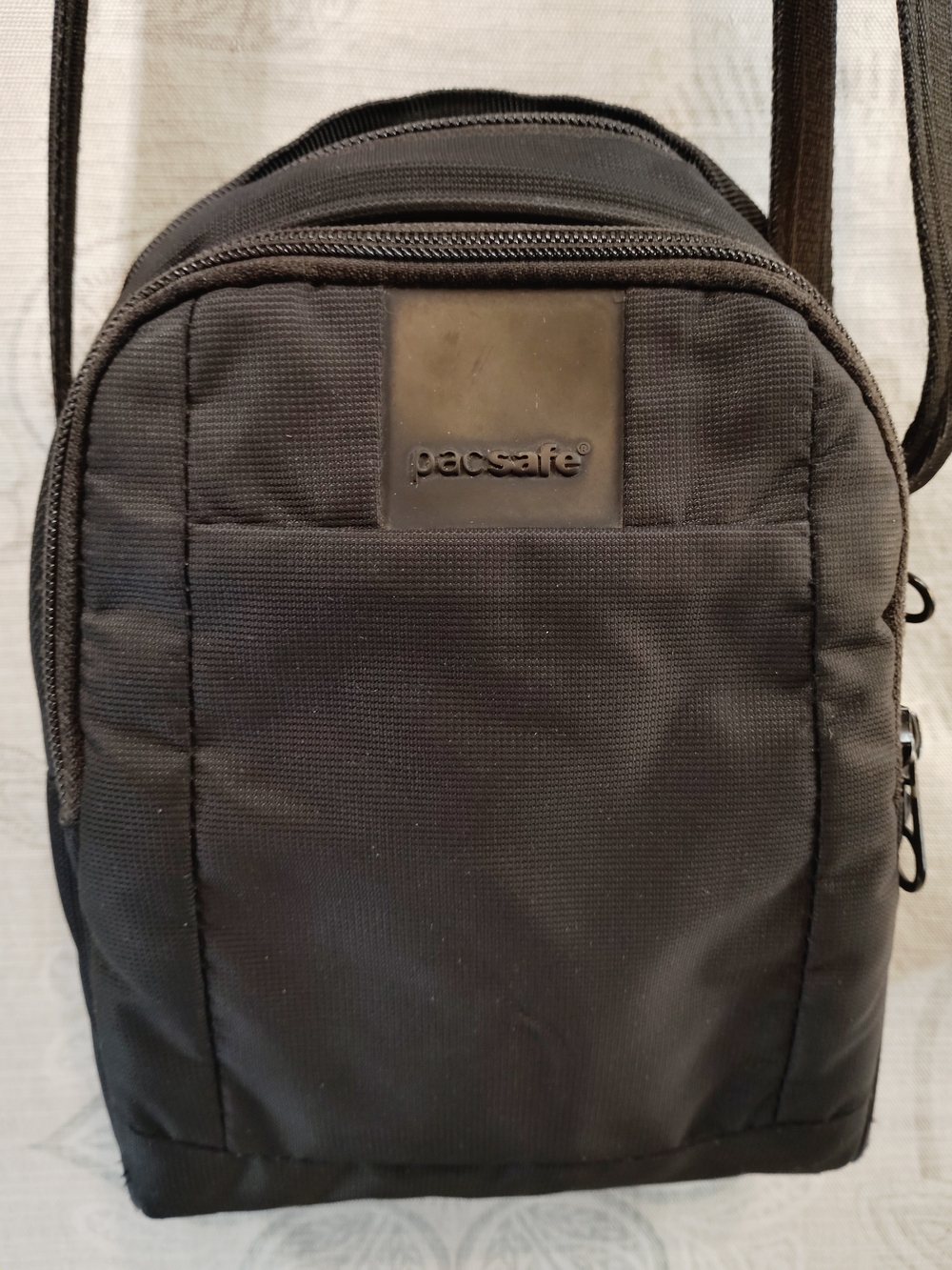 Pacsafe Black Compact Crossbody/ Messenger Bag